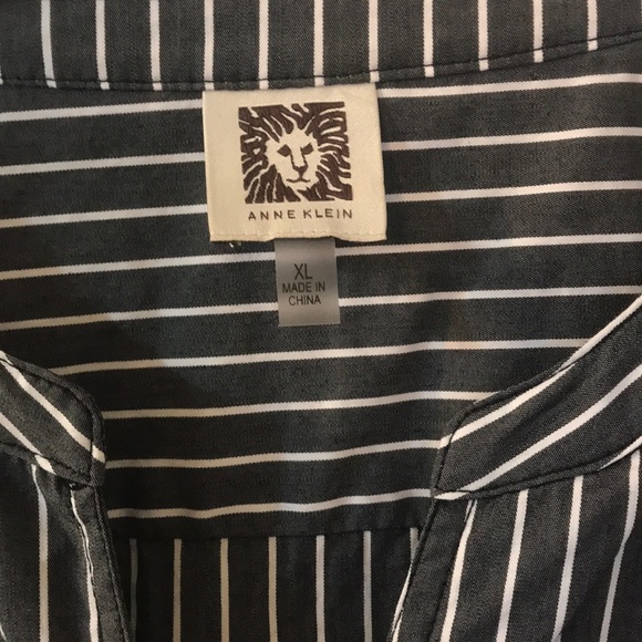 Gray and white striped long sleeve dress shirt - Picture 3 of 5